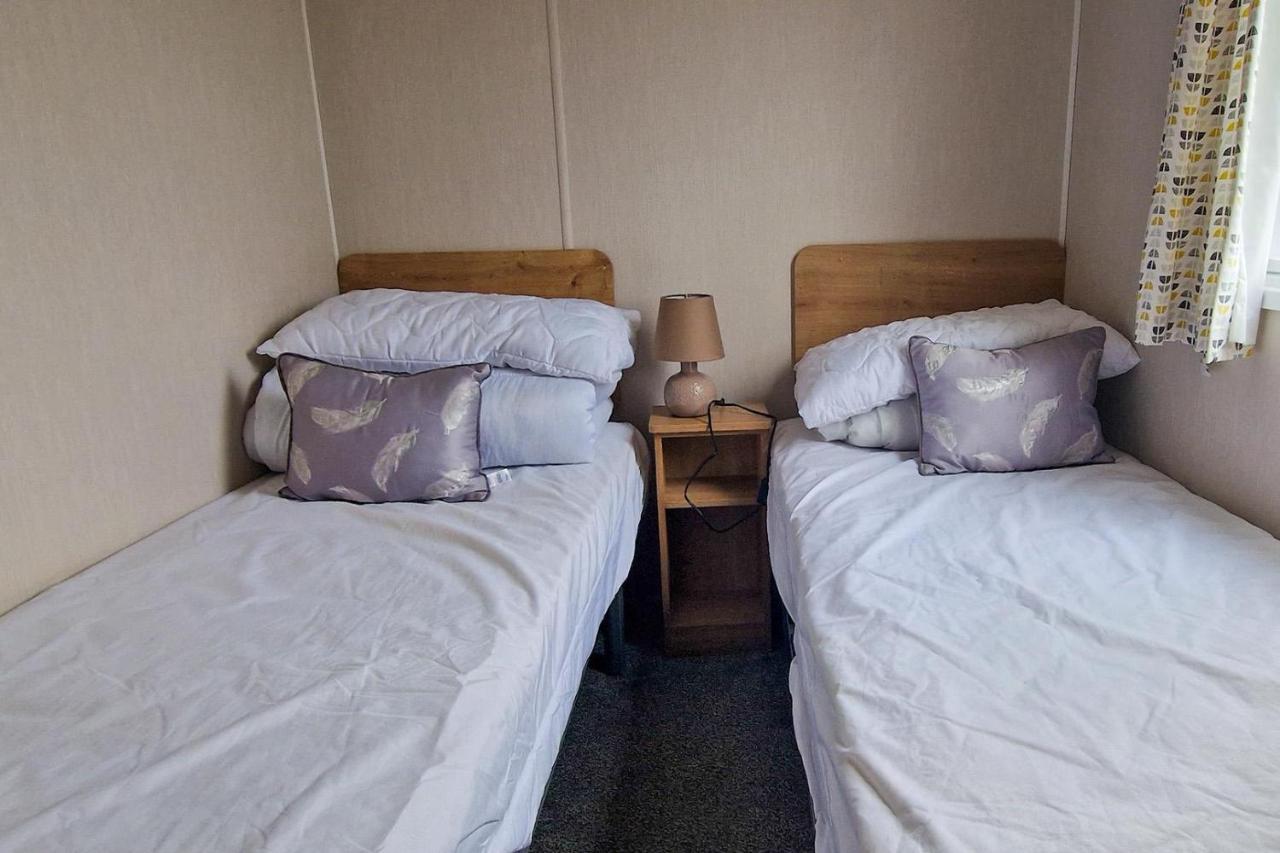 Hotel Lovely Caravan Nearby The Beach In Hunstanton, Norfolk Ref 23071C Zewnętrze zdjęcie