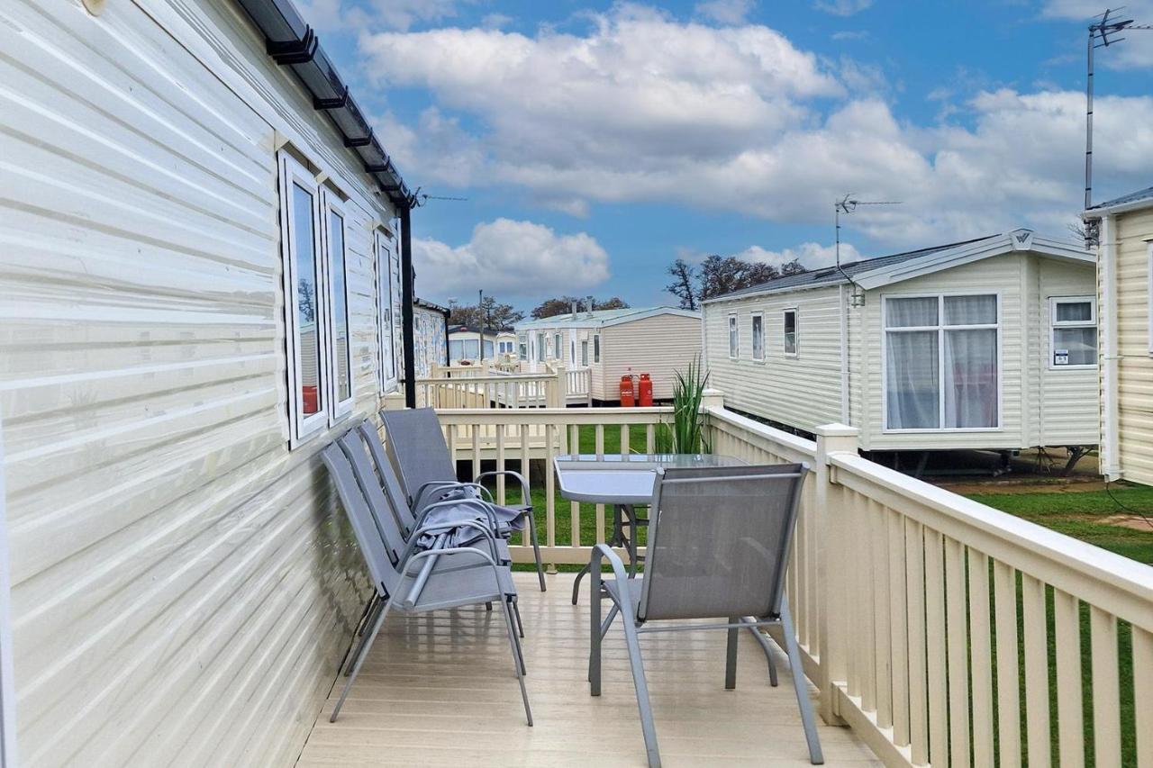 Hotel Lovely Caravan Nearby The Beach In Hunstanton, Norfolk Ref 23071C Zewnętrze zdjęcie